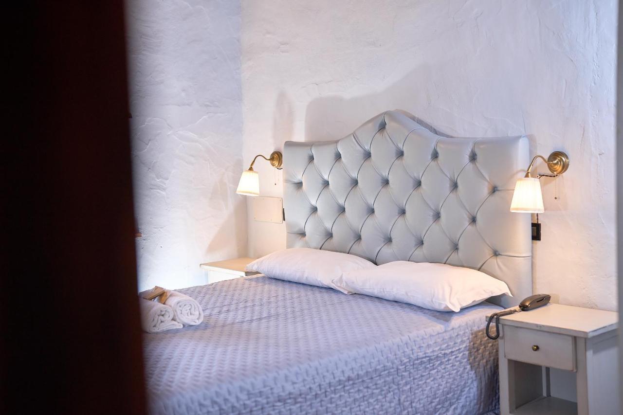 Relais San Lorenzo อับบาเดียซานซัลวาตอเร ภายนอก รูปภาพ