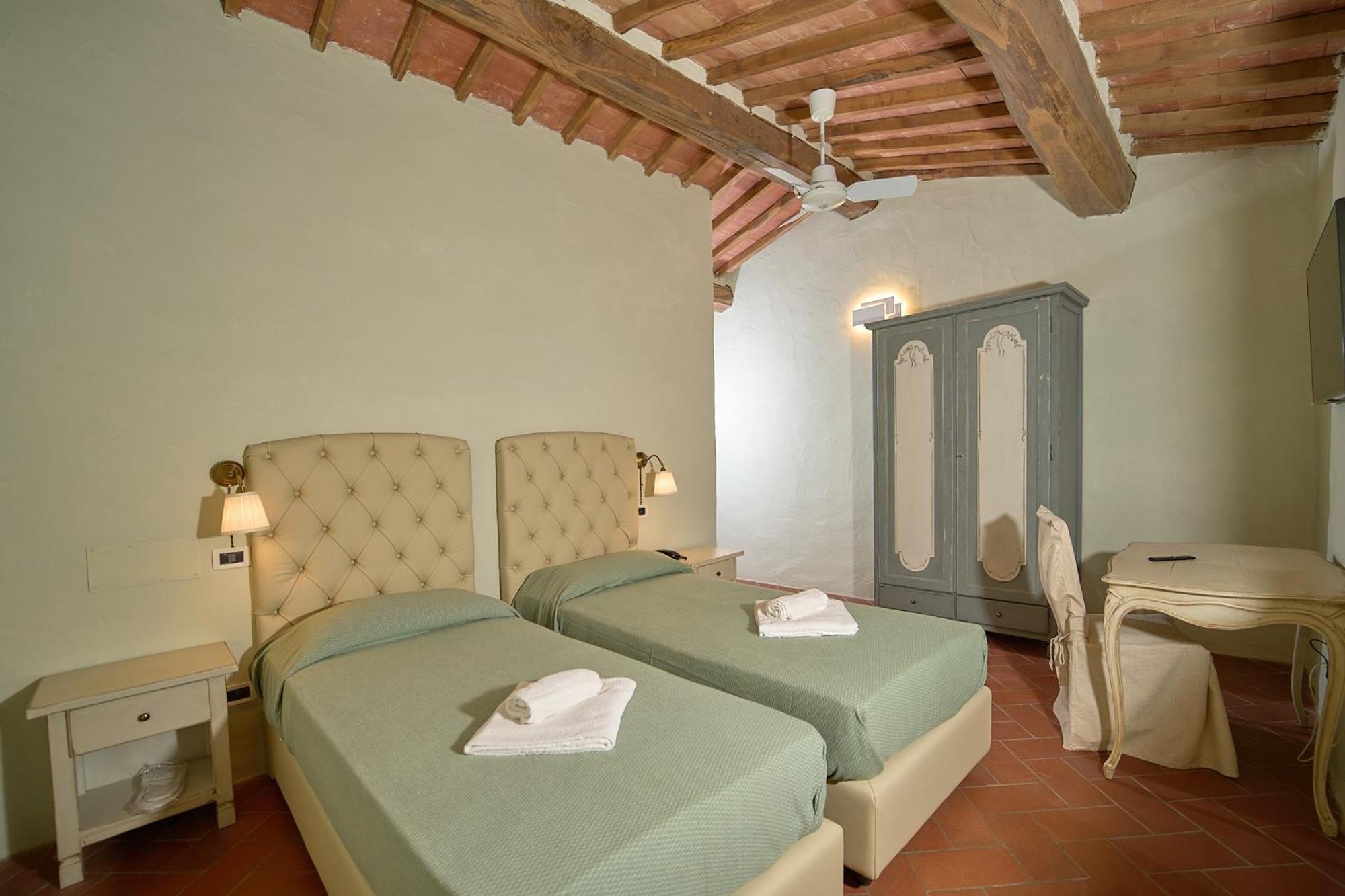 Relais San Lorenzo อับบาเดียซานซัลวาตอเร ภายนอก รูปภาพ